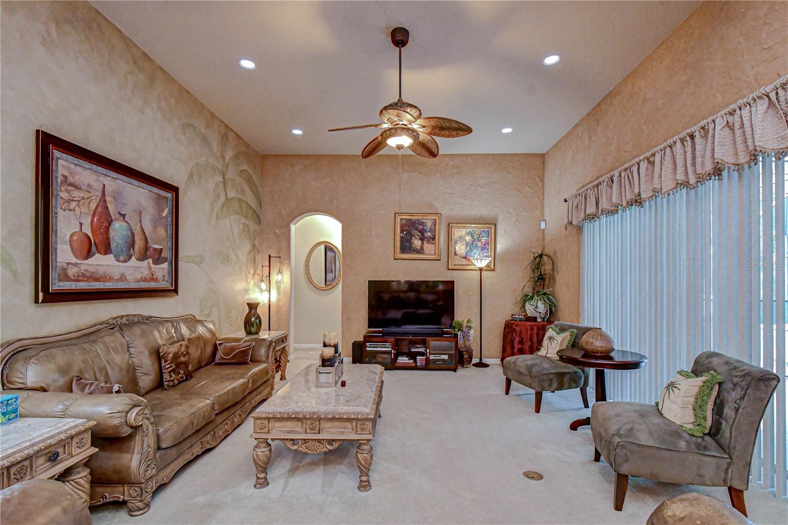 20915 LAKE VIENNA DR