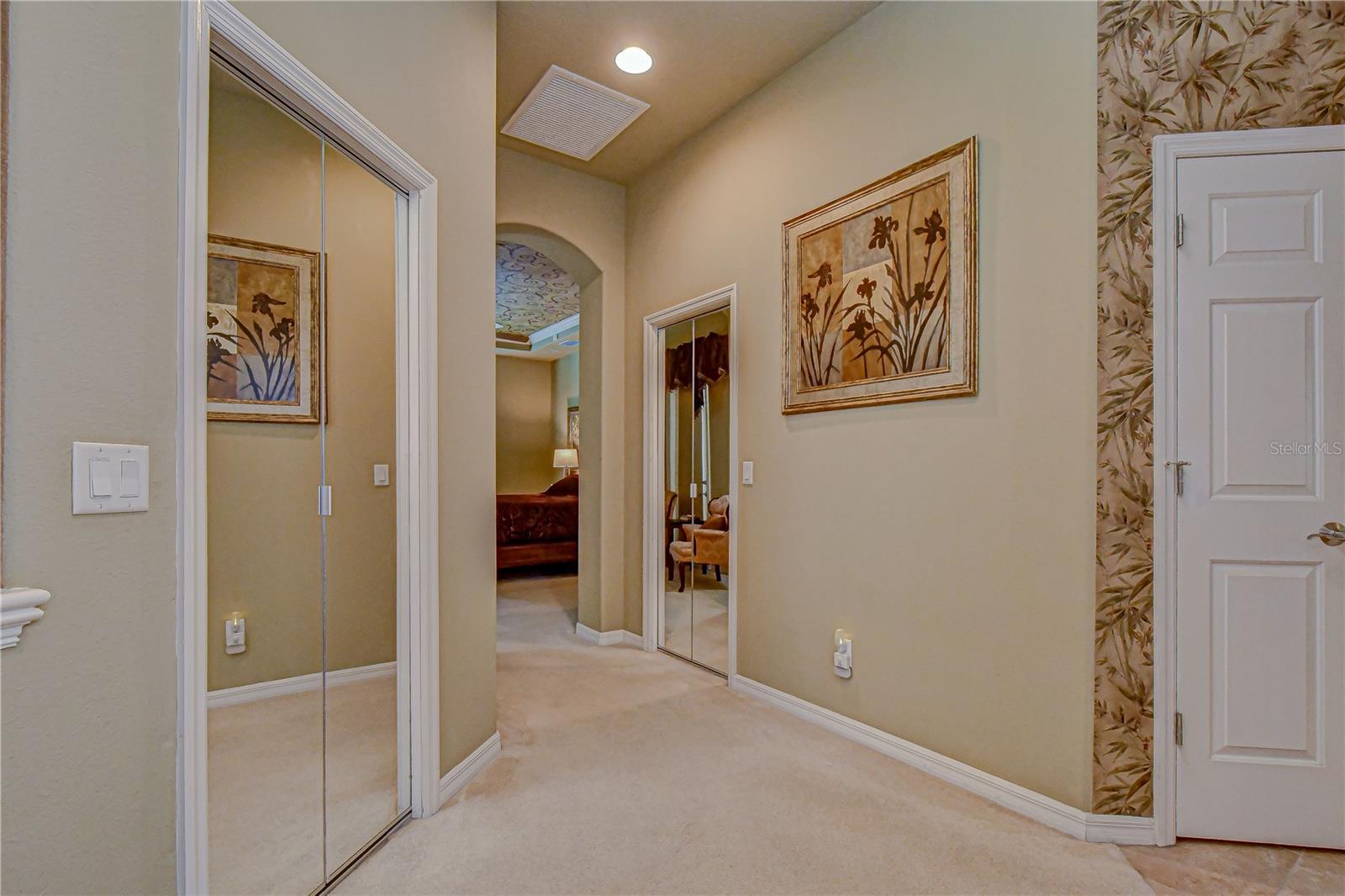 20915 LAKE VIENNA DR