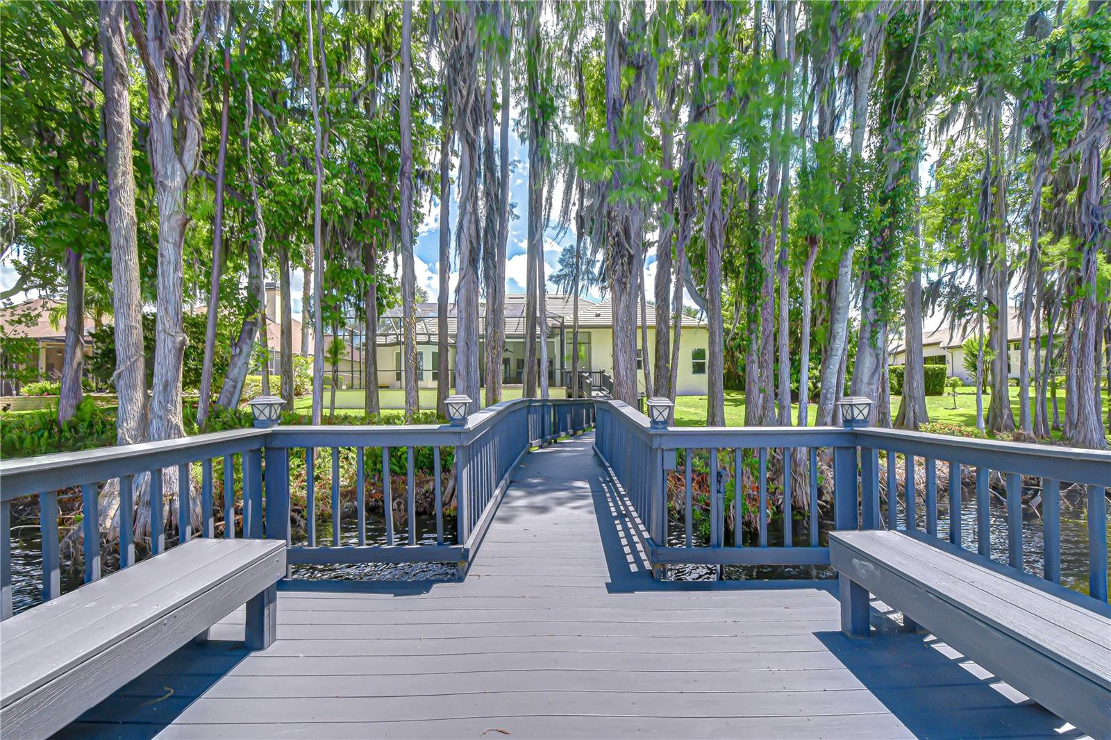 20915 LAKE VIENNA DR