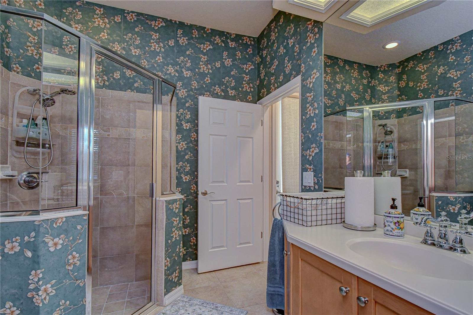 20915 LAKE VIENNA DR