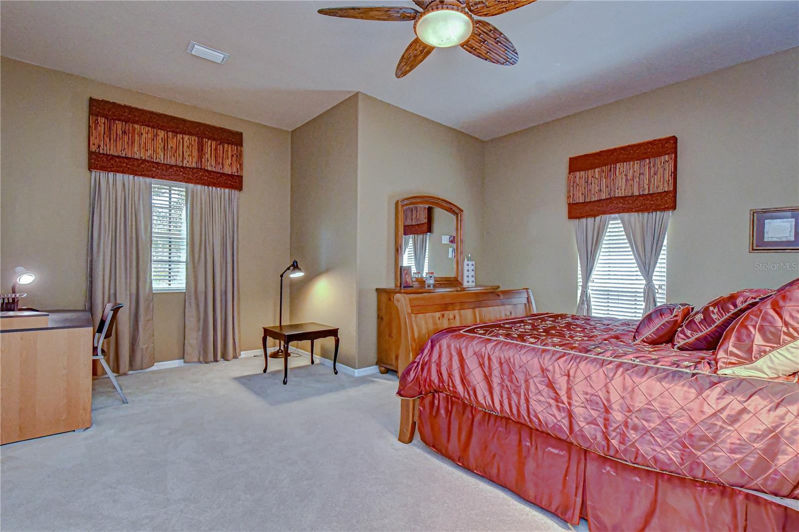 20915 LAKE VIENNA DR