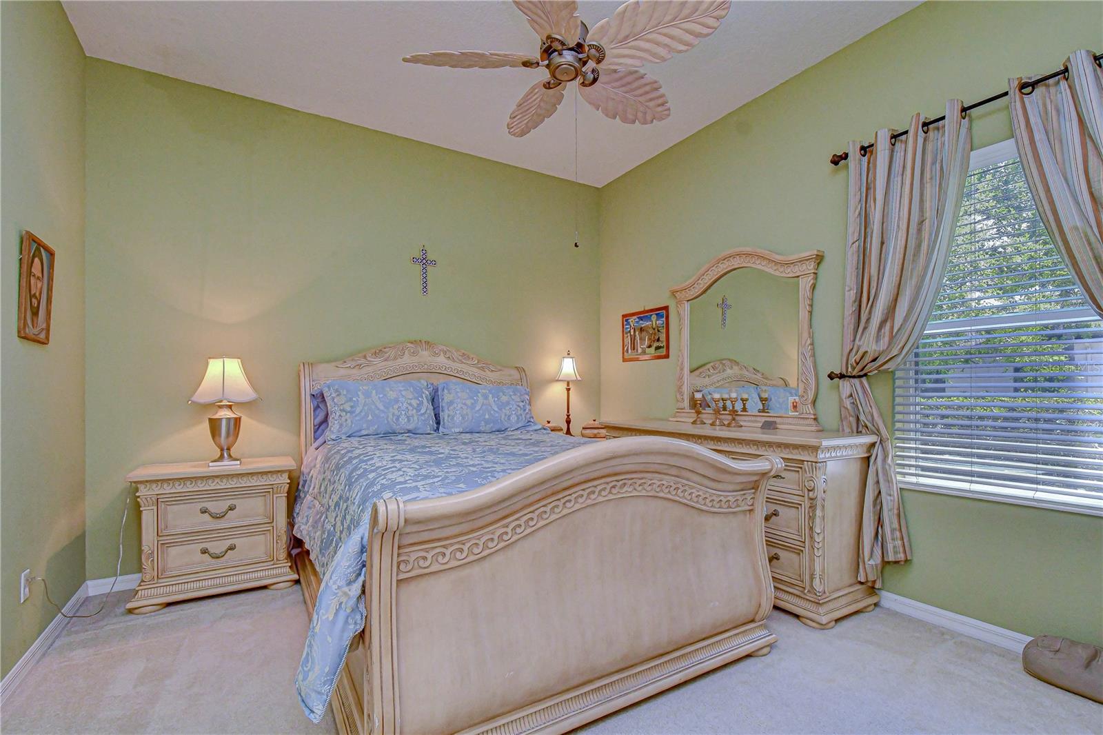 20915 LAKE VIENNA DR