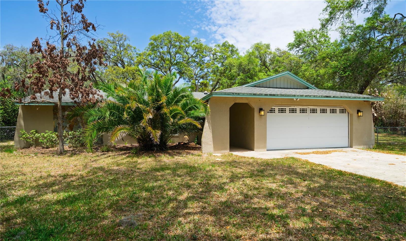 12615 OAK TREE DR