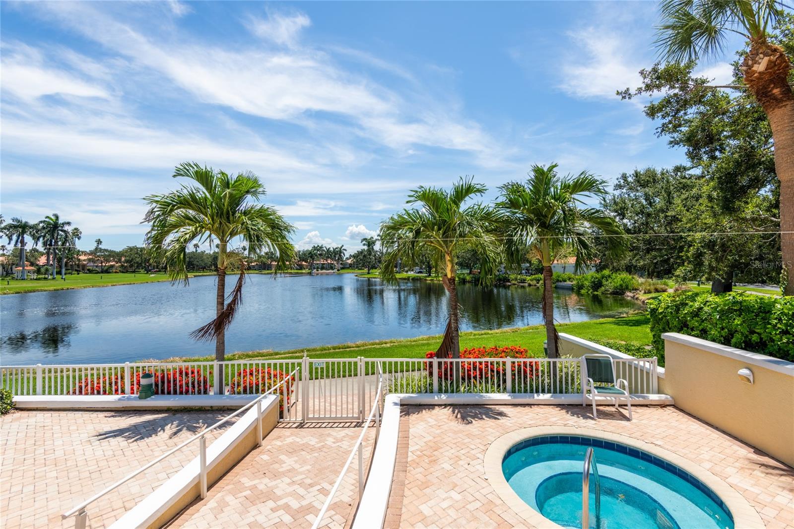 4737 DOLPHIN CAY LN S #407