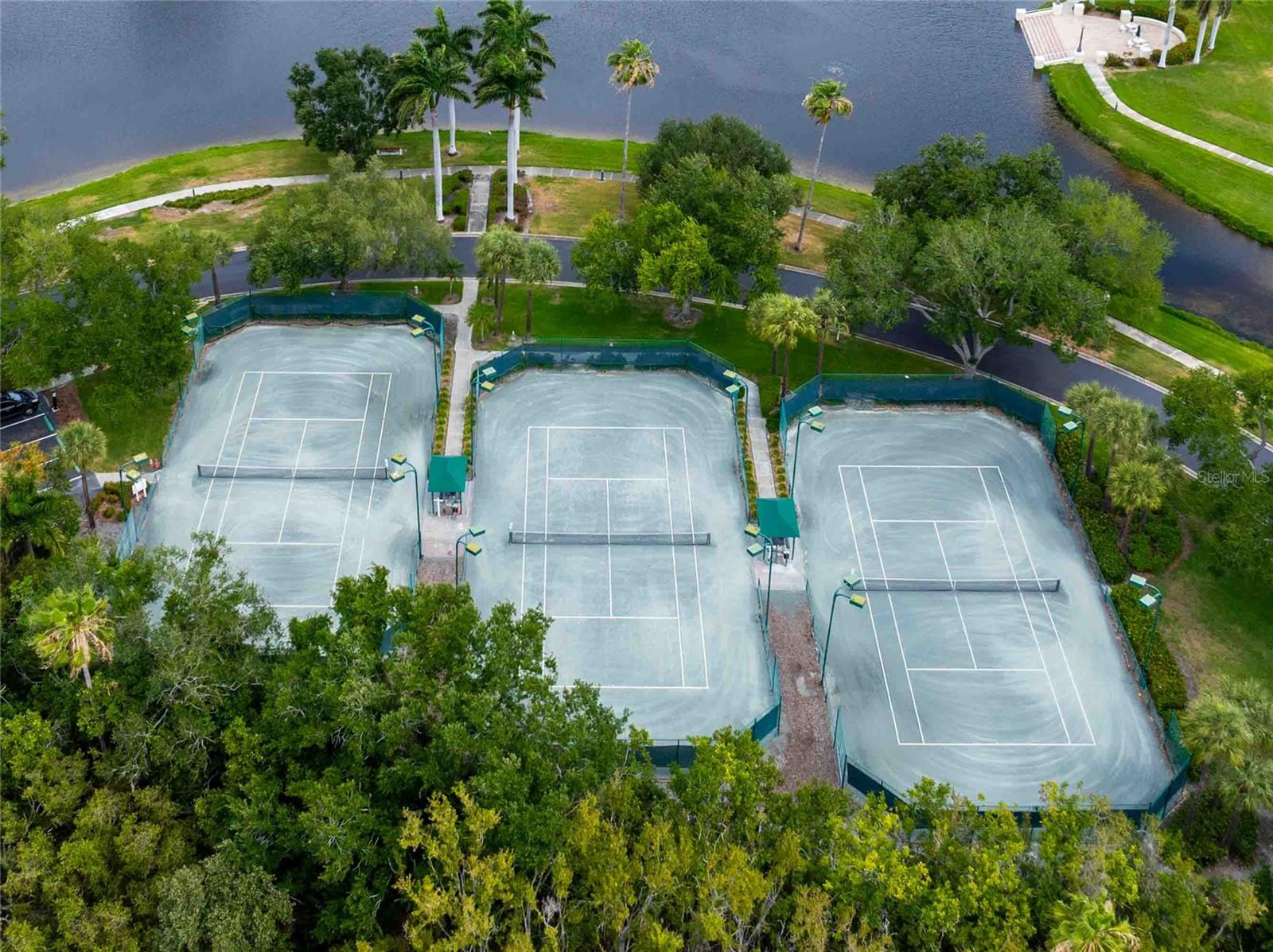4737 DOLPHIN CAY LN S #407