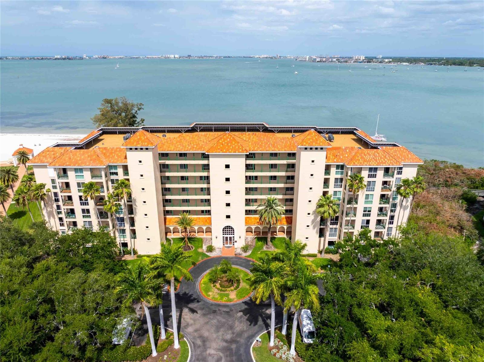 4737 DOLPHIN CAY LN S #407