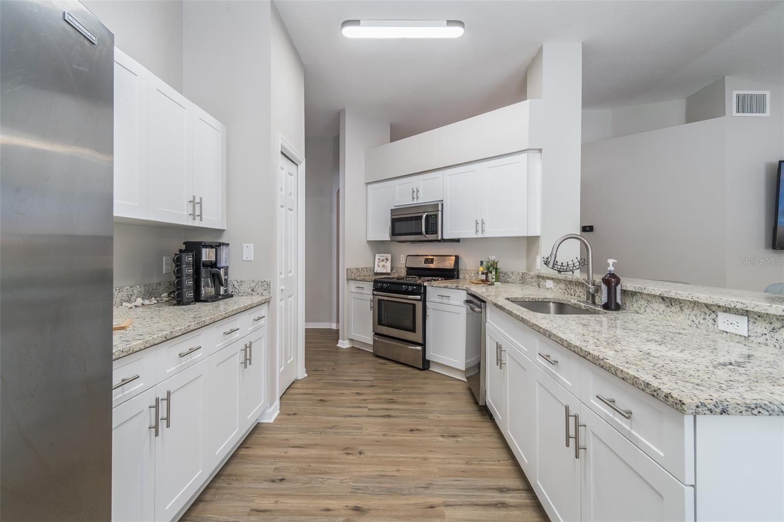 1707 BONDURANT WAY