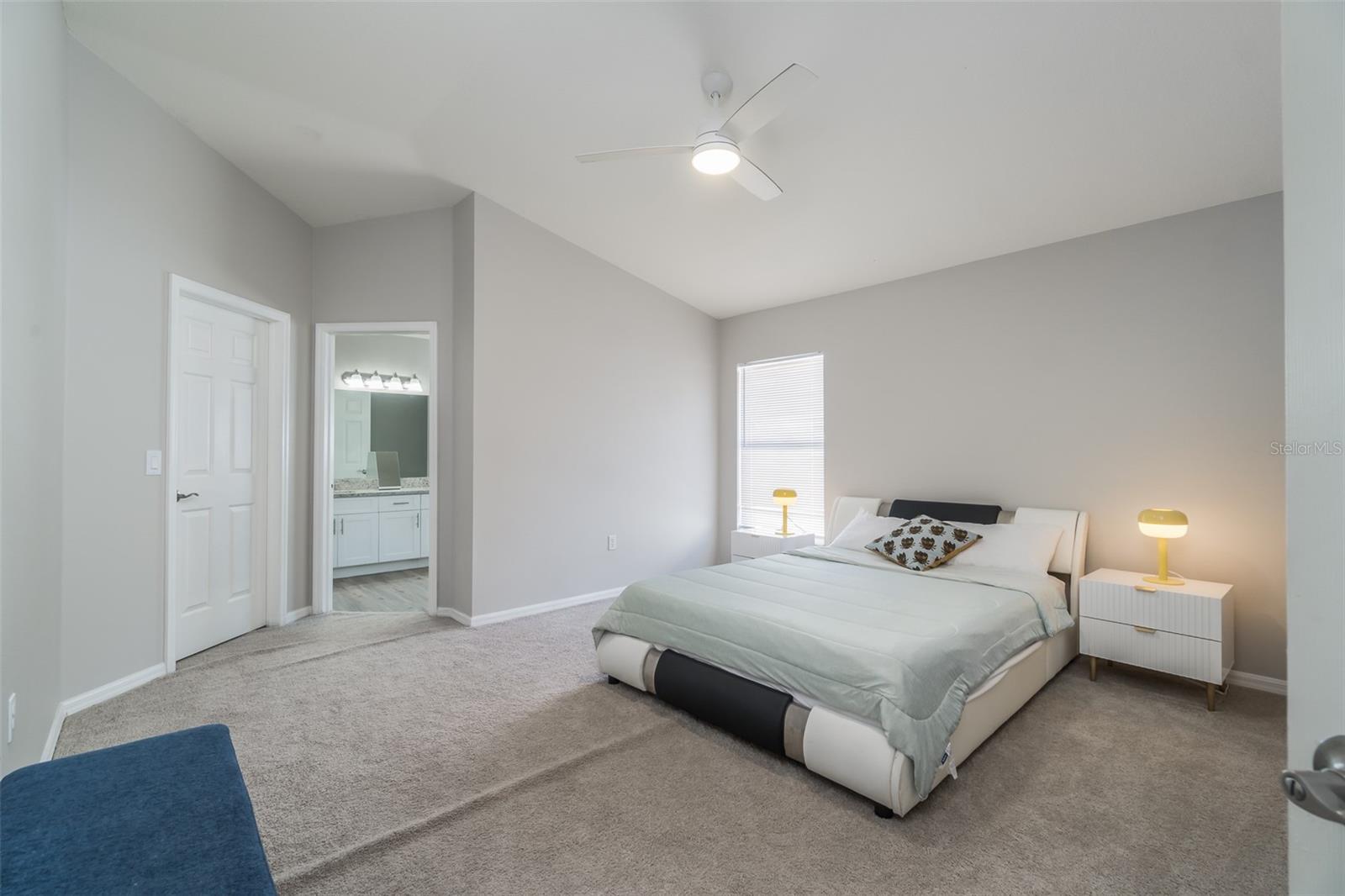 1707 BONDURANT WAY