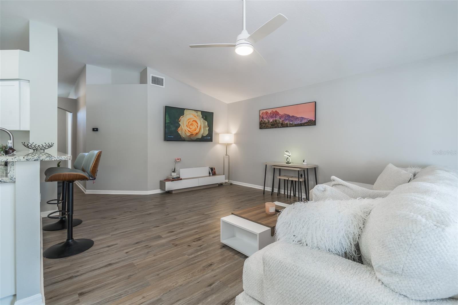 1707 BONDURANT WAY