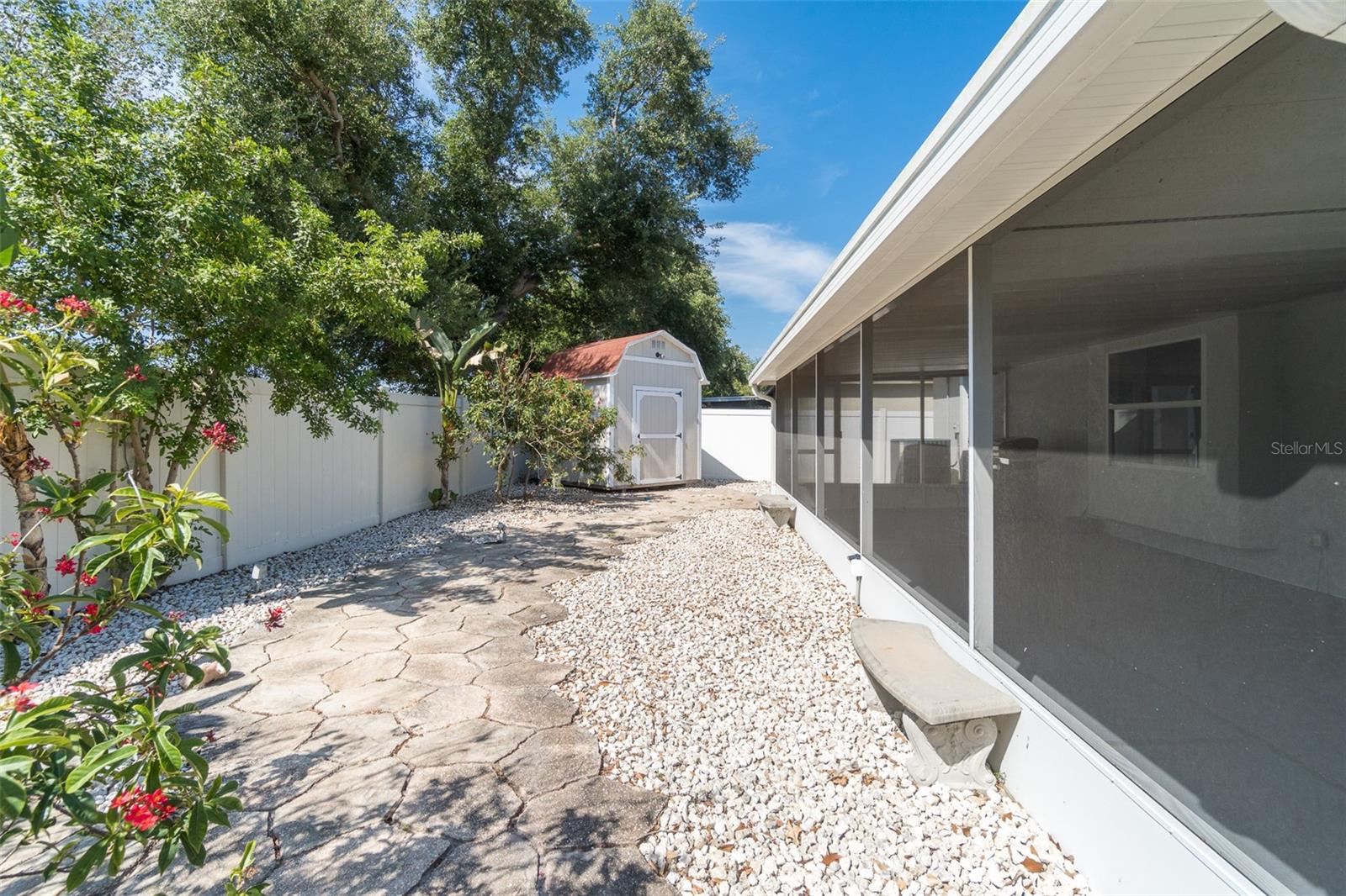 1707 BONDURANT WAY