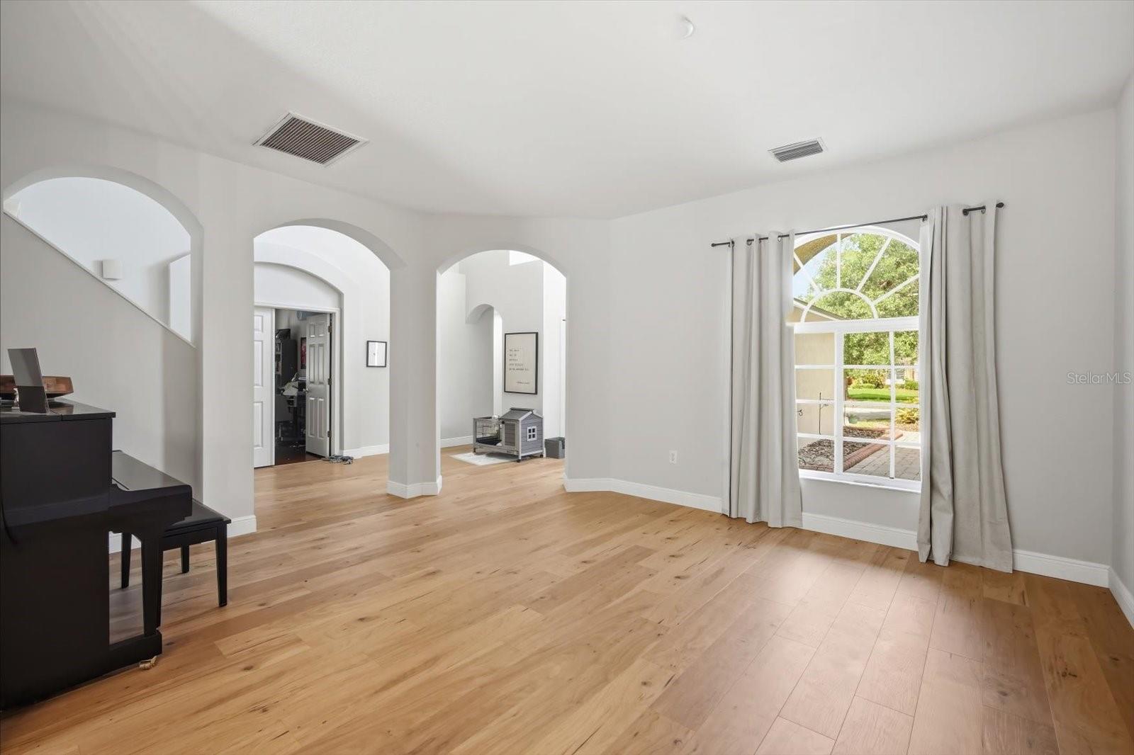 19321 SANDY SPRINGS CIR