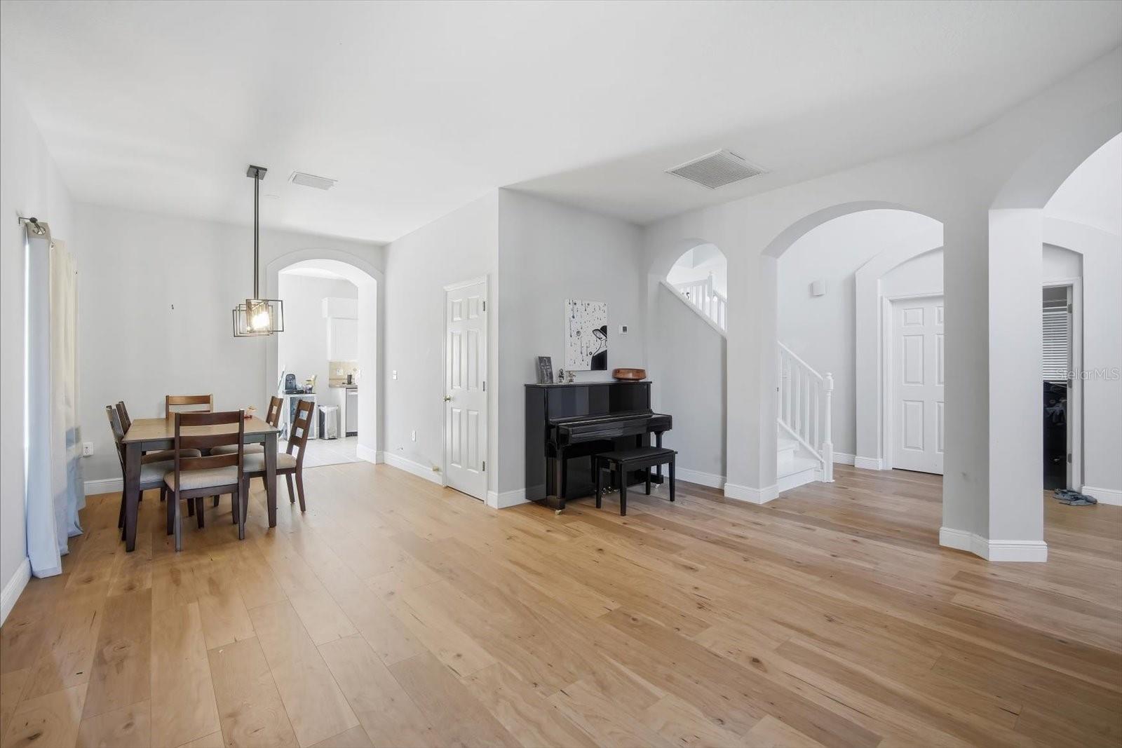 19321 SANDY SPRINGS CIR