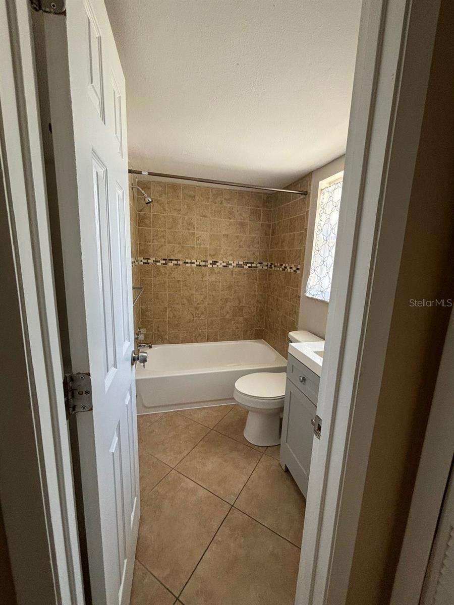 5109 LAWNTON CT
