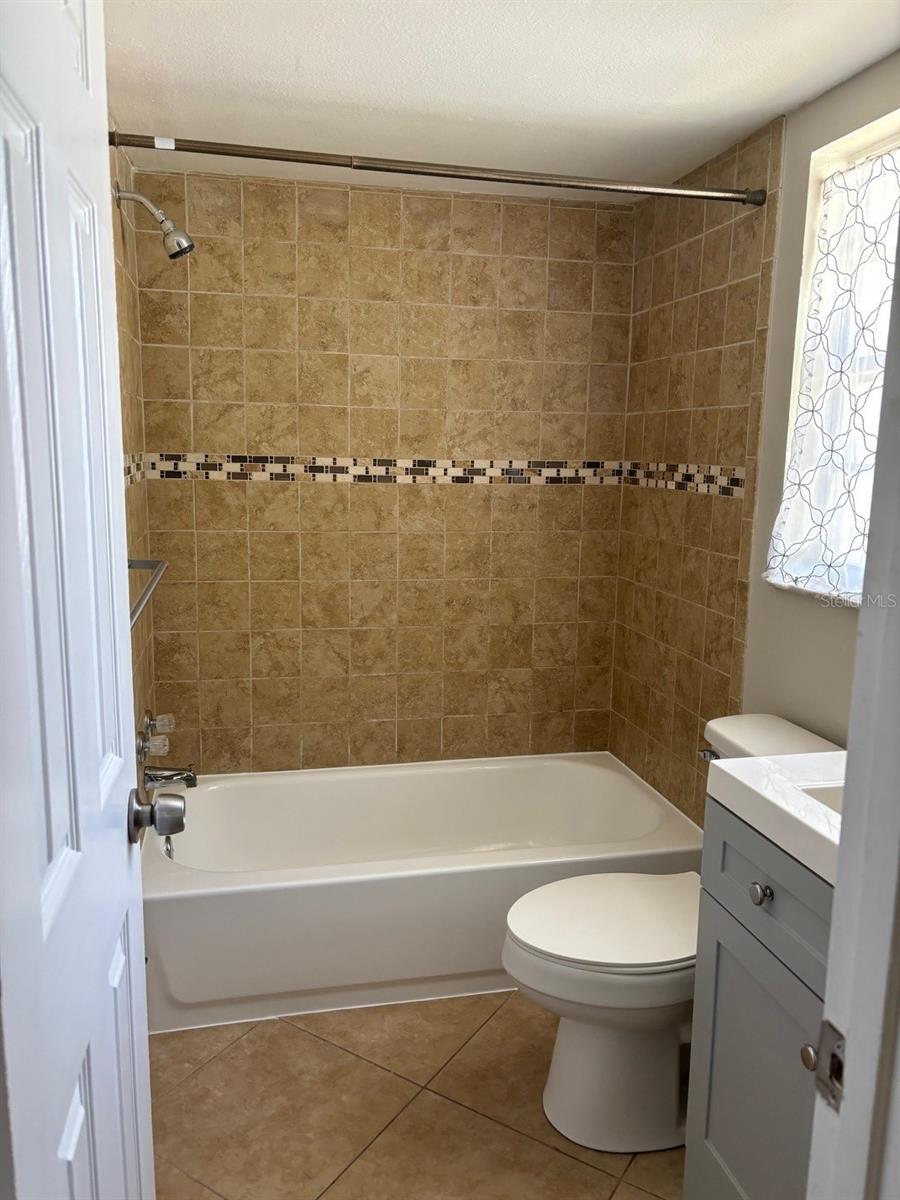 5109 LAWNTON CT