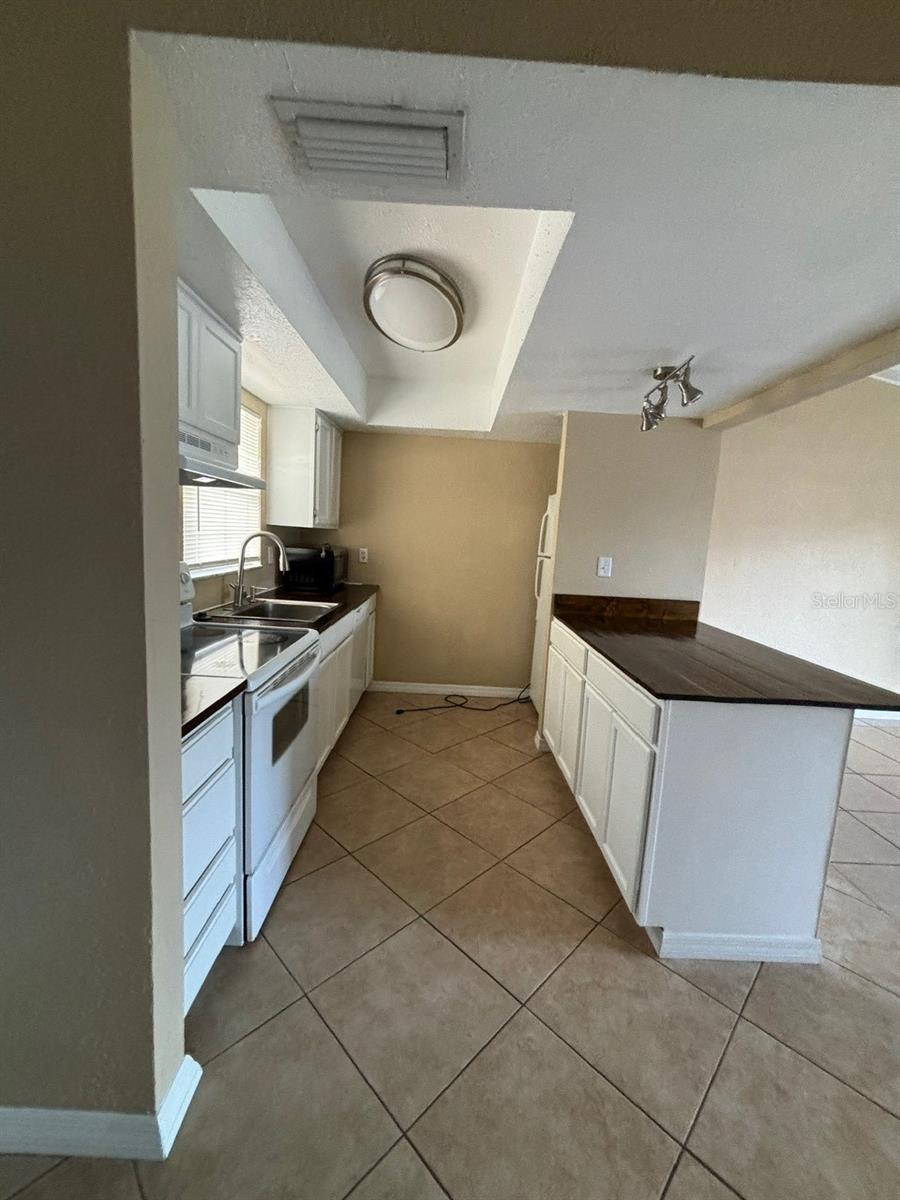 5109 LAWNTON CT