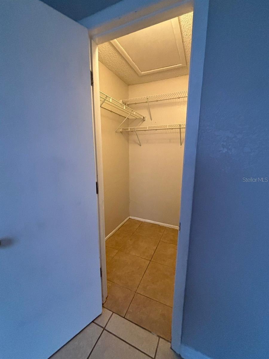 5109 LAWNTON CT