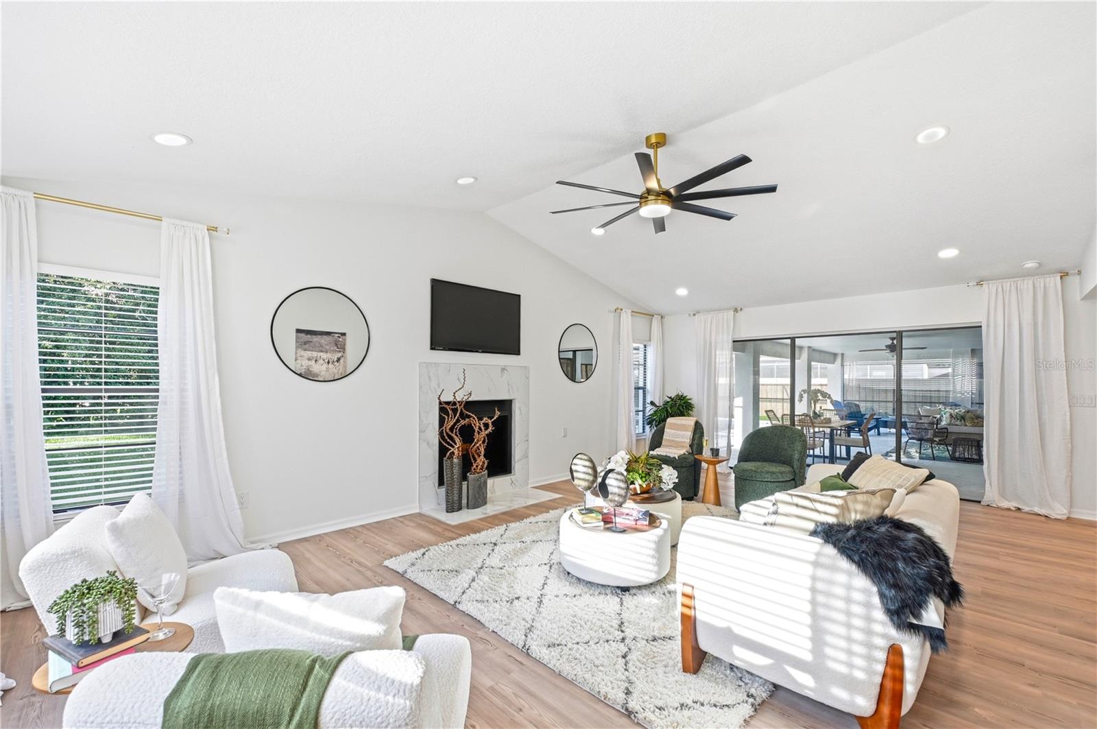14164 FENNSBURY DR
