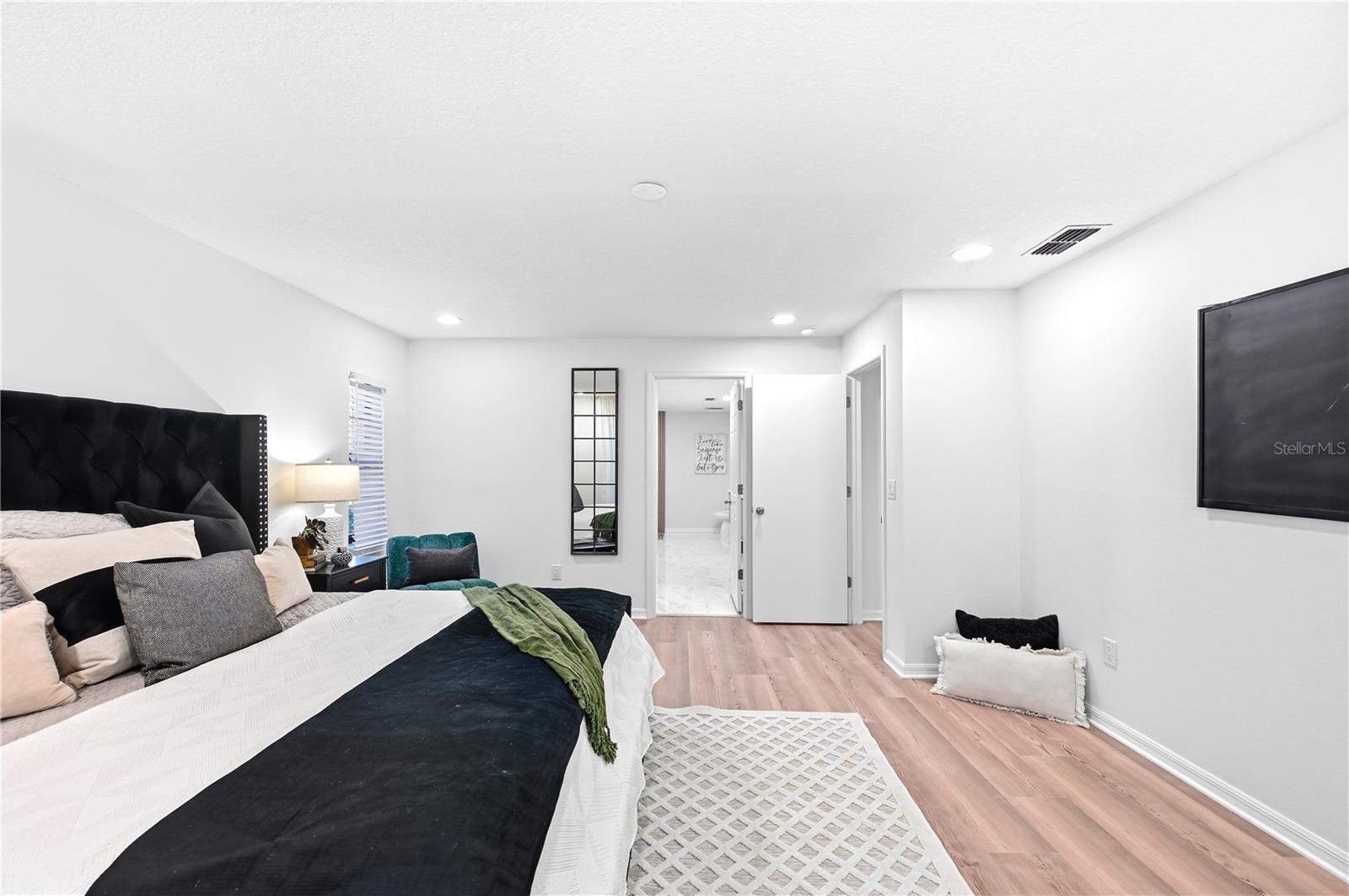 14164 FENNSBURY DR