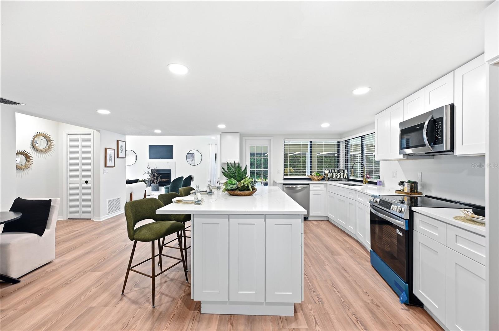 14164 FENNSBURY DR