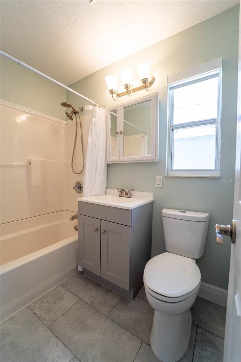 4825 FLORAMAR TER