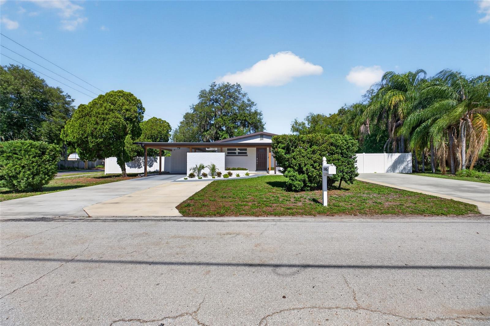 10402 N PAWNEE AVE