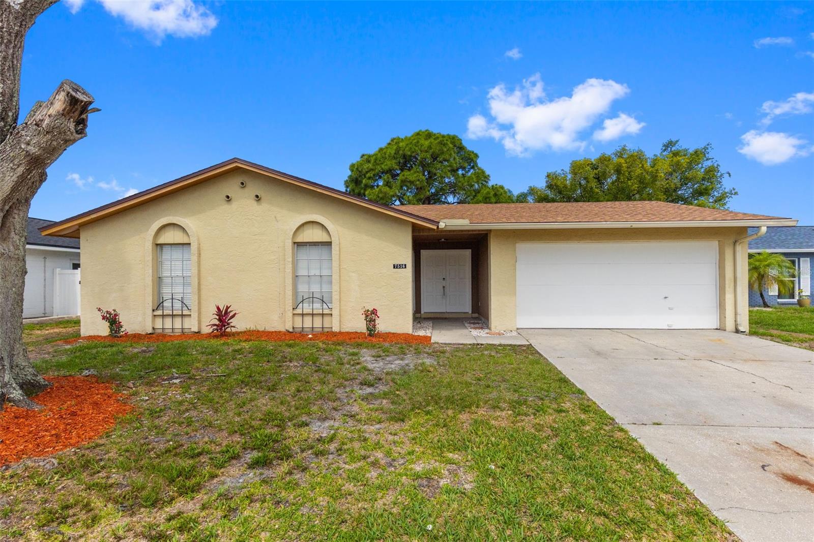 7516 ARMAND CIR