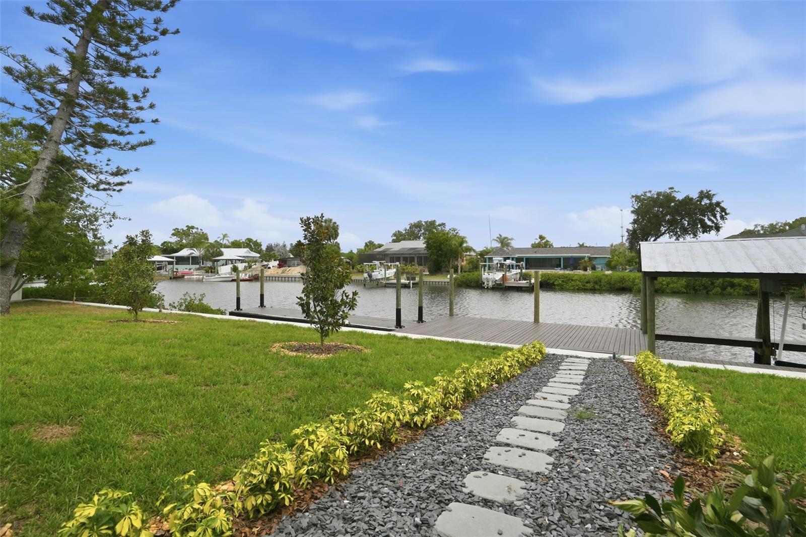 604 KINGSTON CT