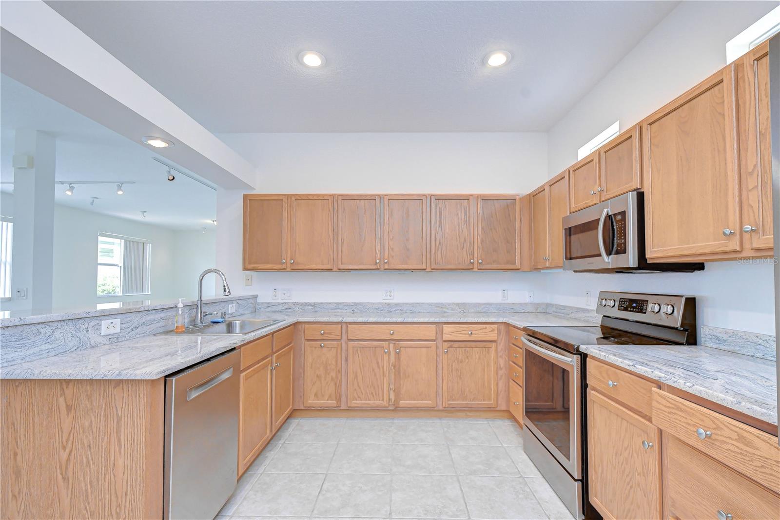 8049 SANGUINELLI RD