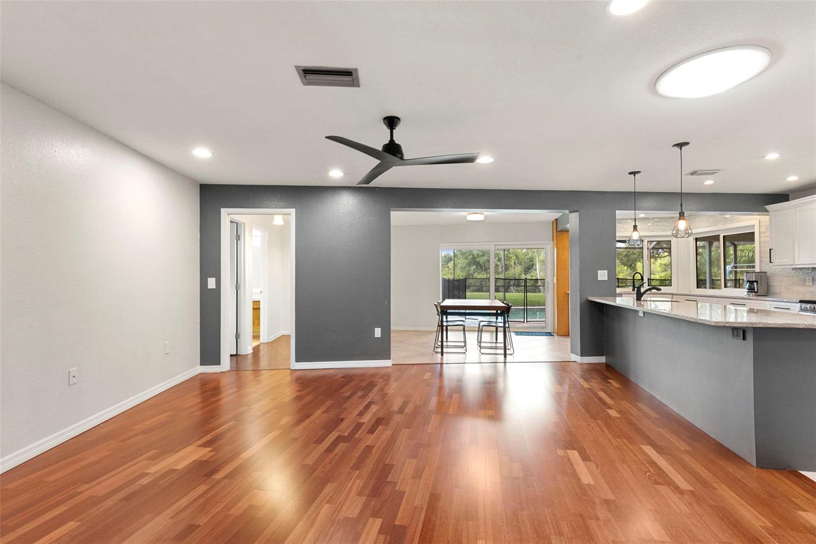 4308 MIDDLE LAKE DR