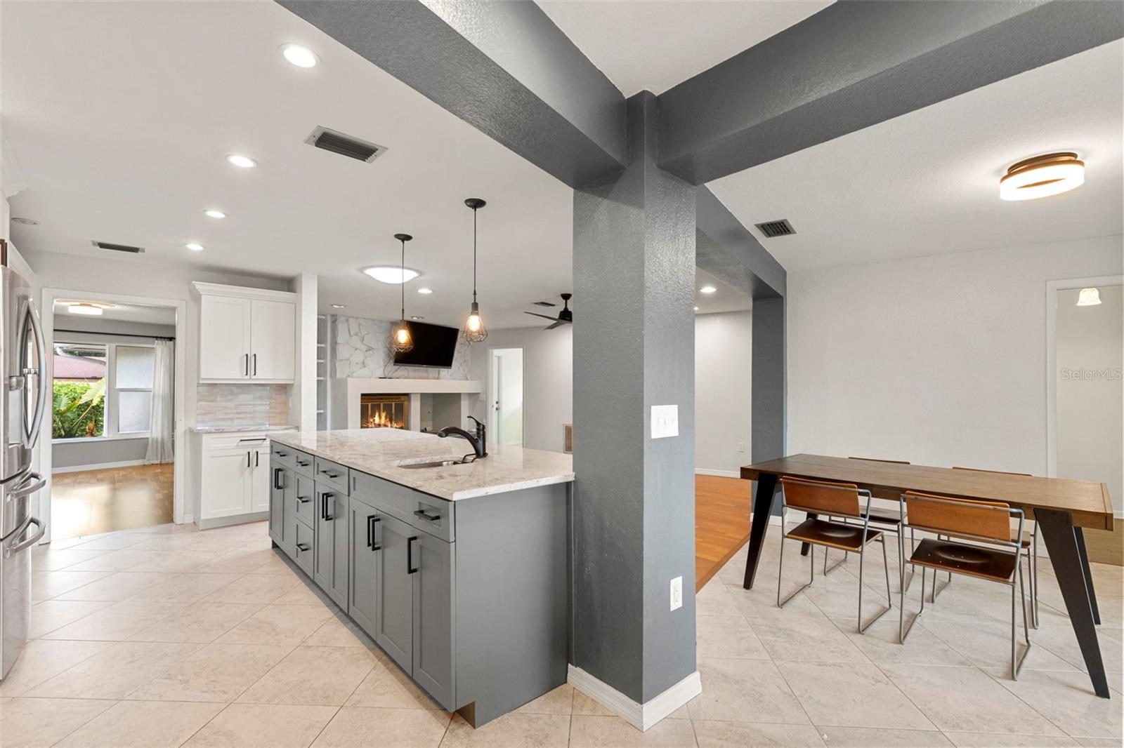 4308 MIDDLE LAKE DR