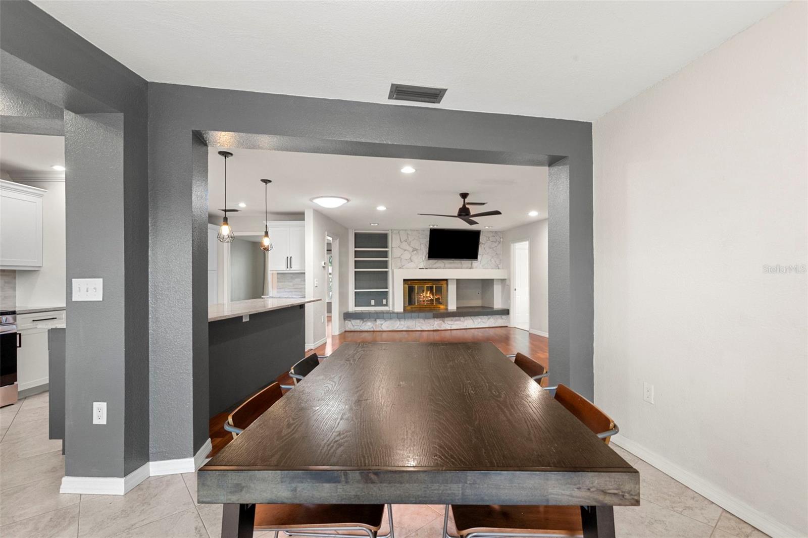 4308 MIDDLE LAKE DR