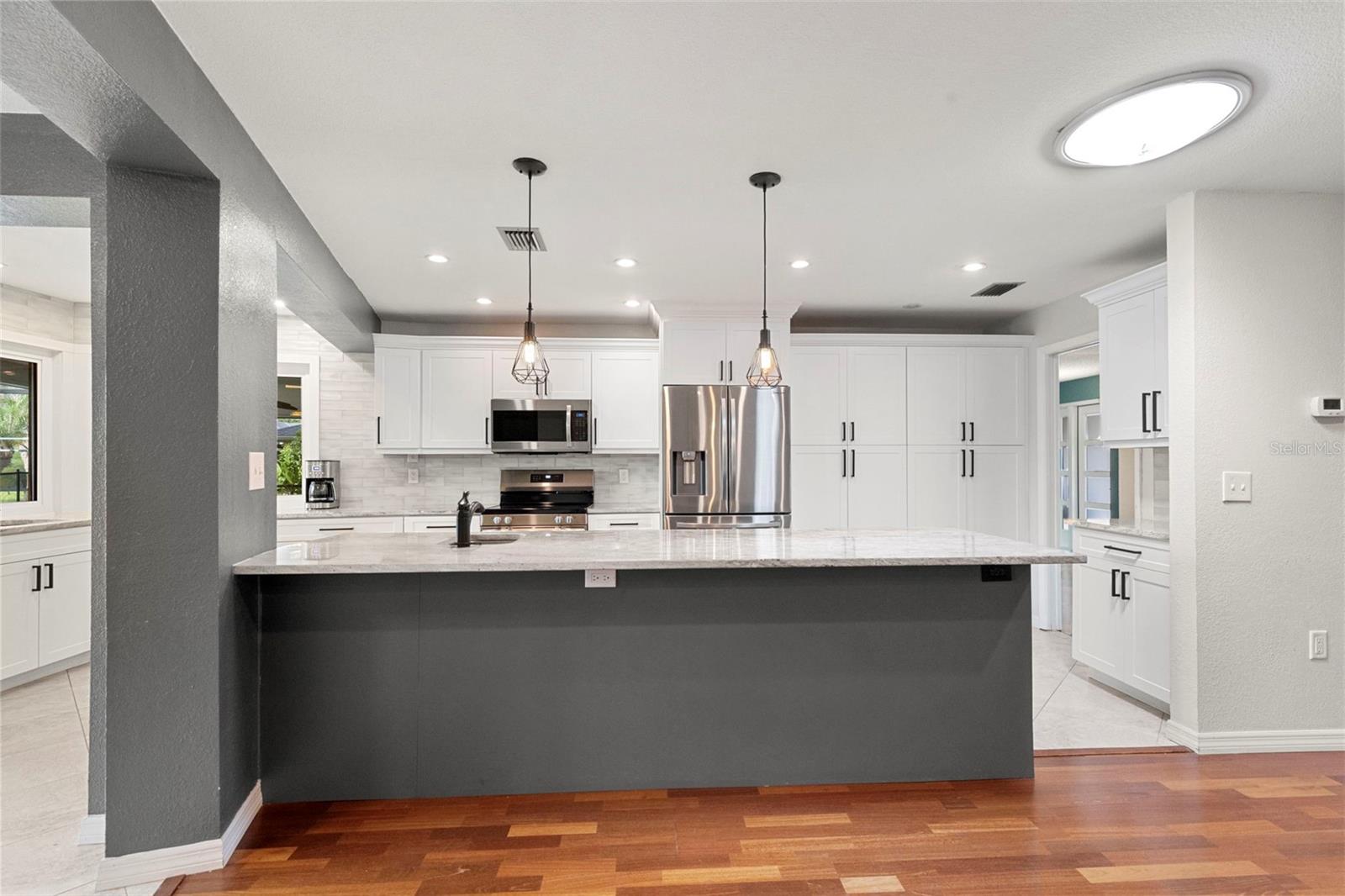 4308 MIDDLE LAKE DR