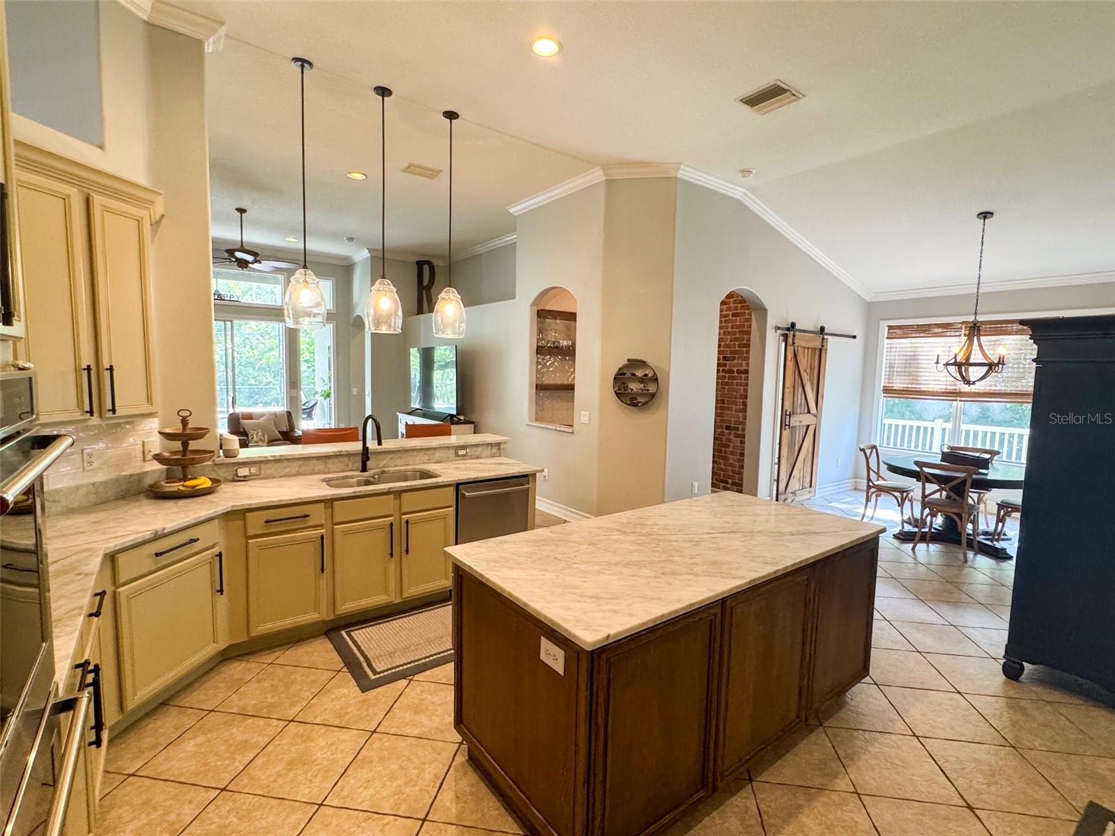 16207 RAMBLING RD