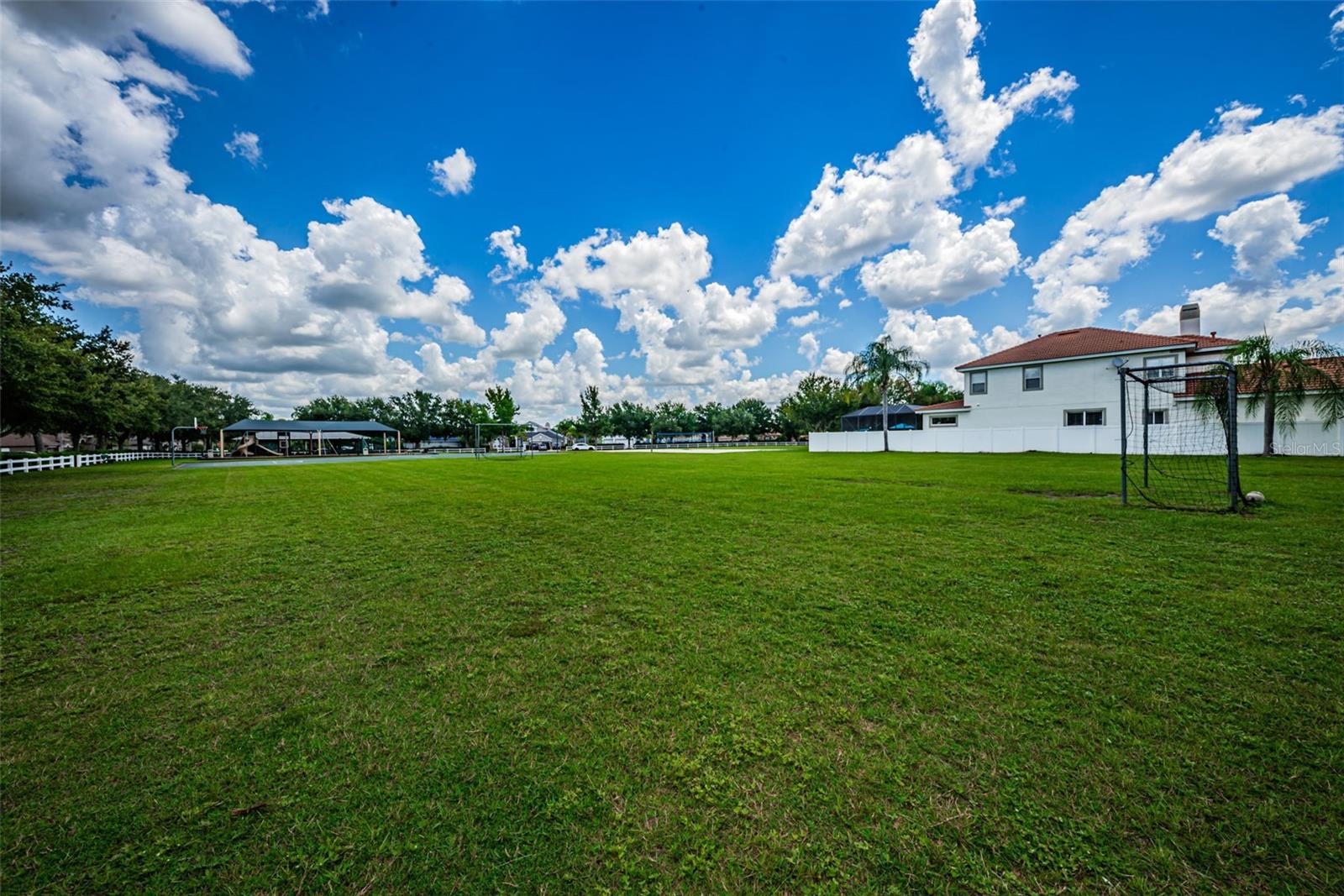 16207 RAMBLING RD