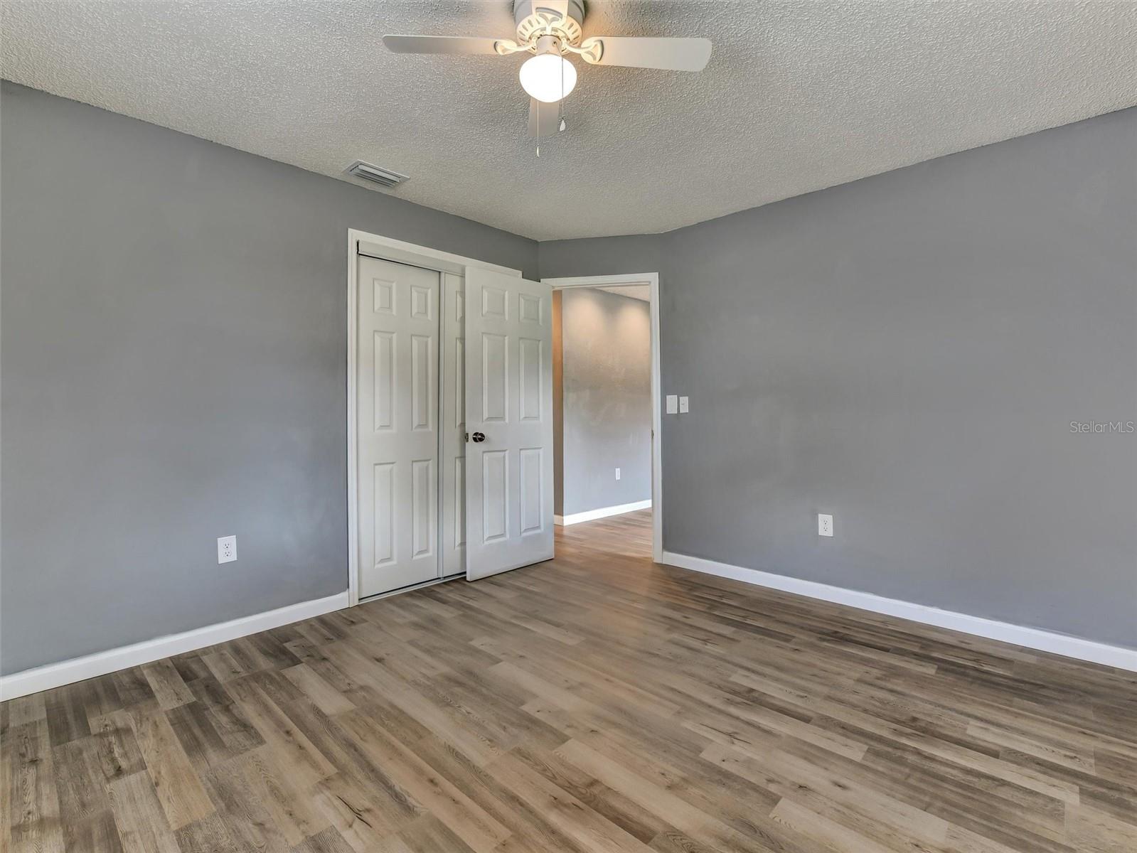 7138 OAKWOOD DR