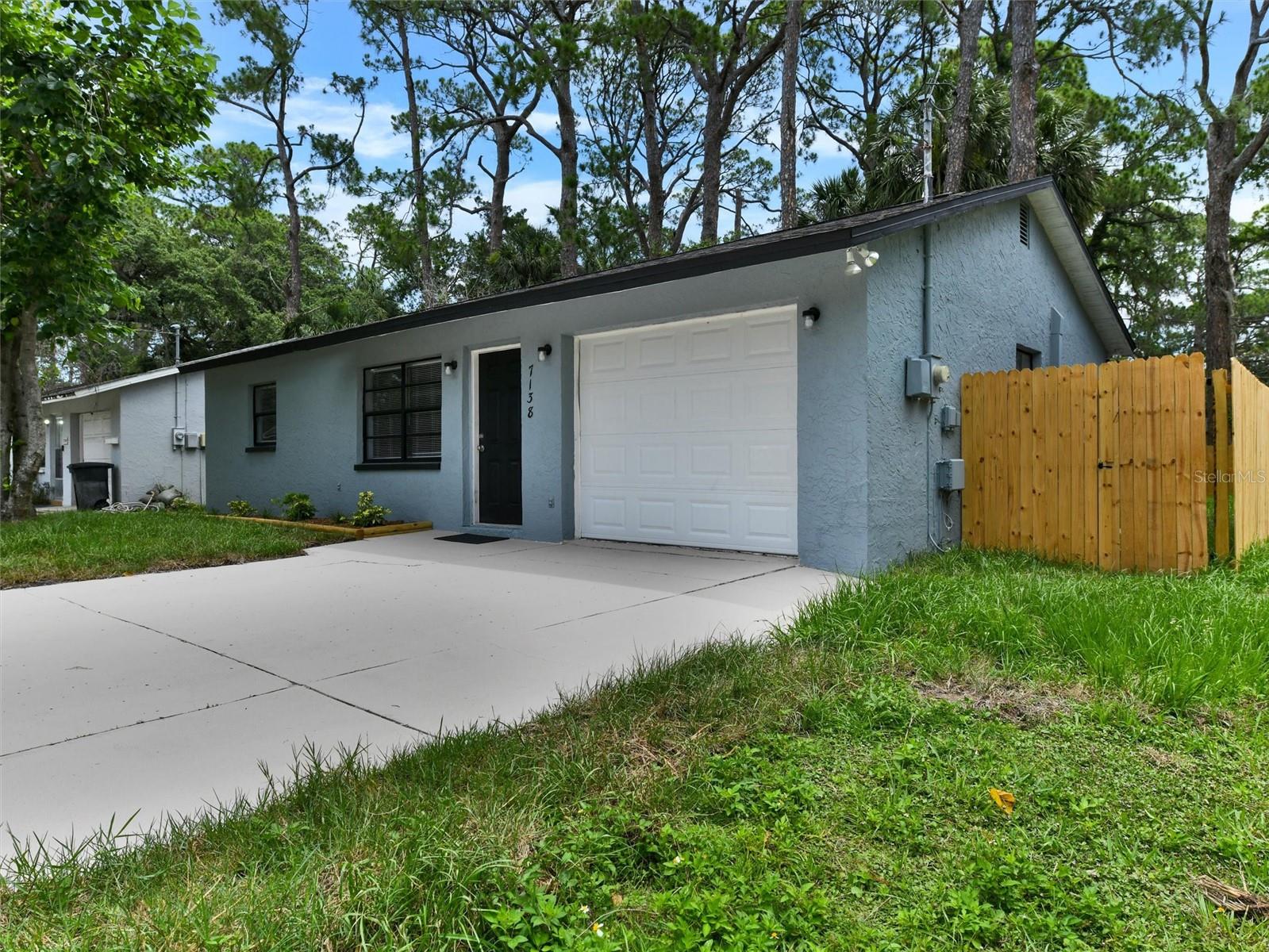 7138 OAKWOOD DR
