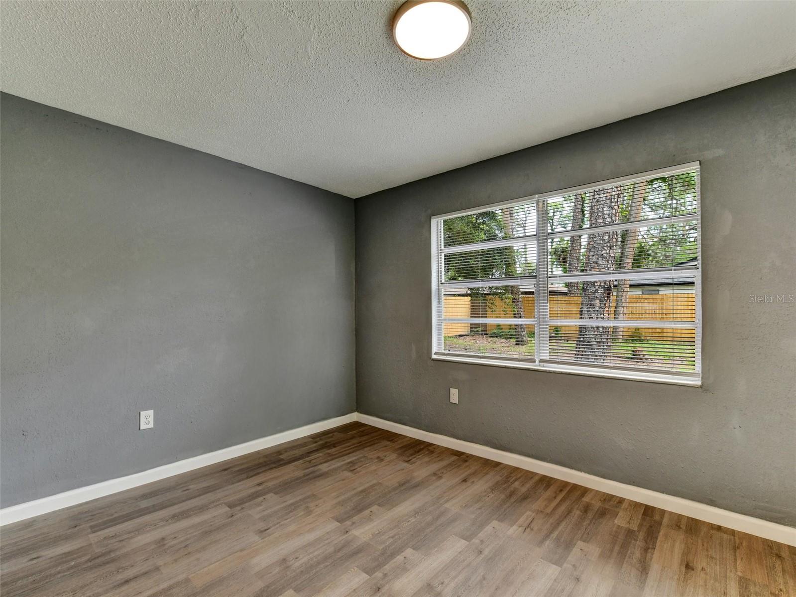 7138 OAKWOOD DR