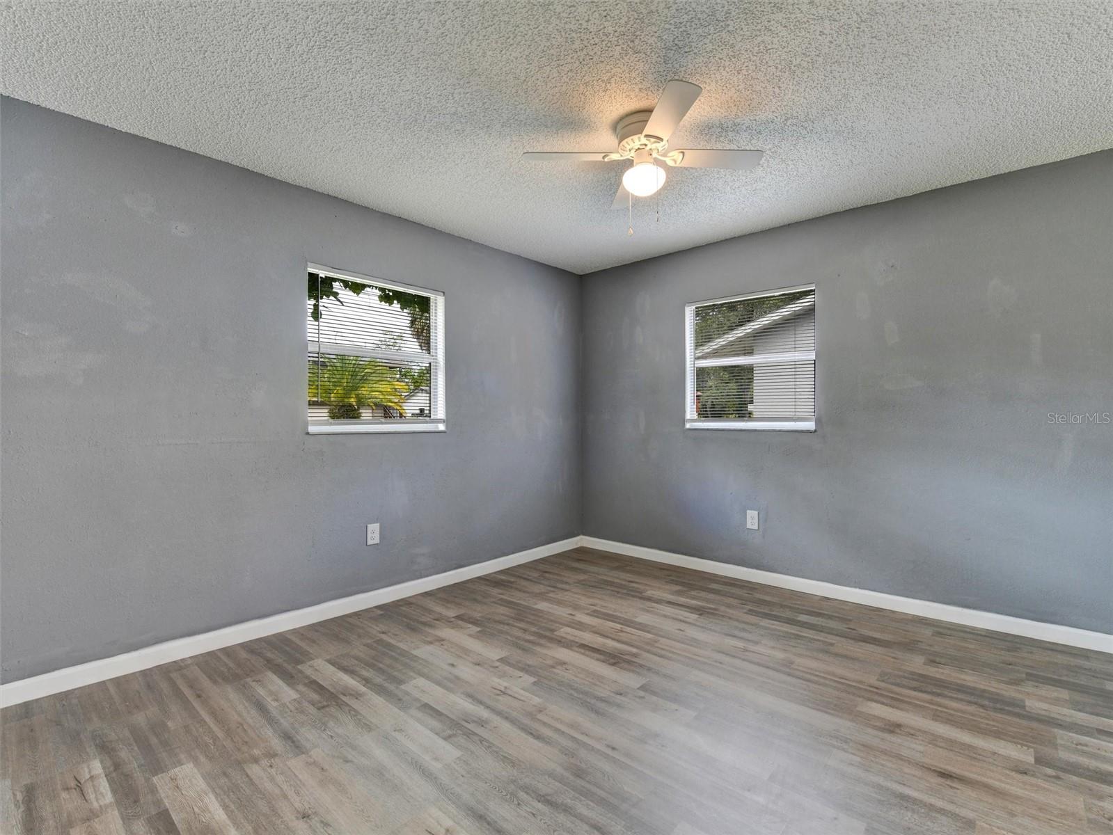 7138 OAKWOOD DR