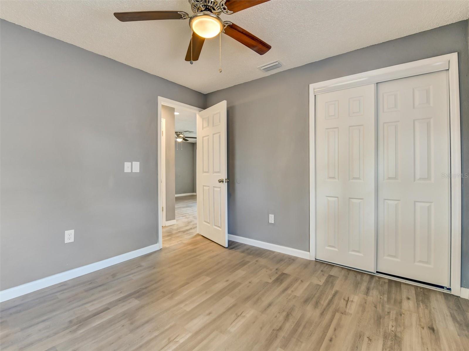 7138 OAKWOOD DR