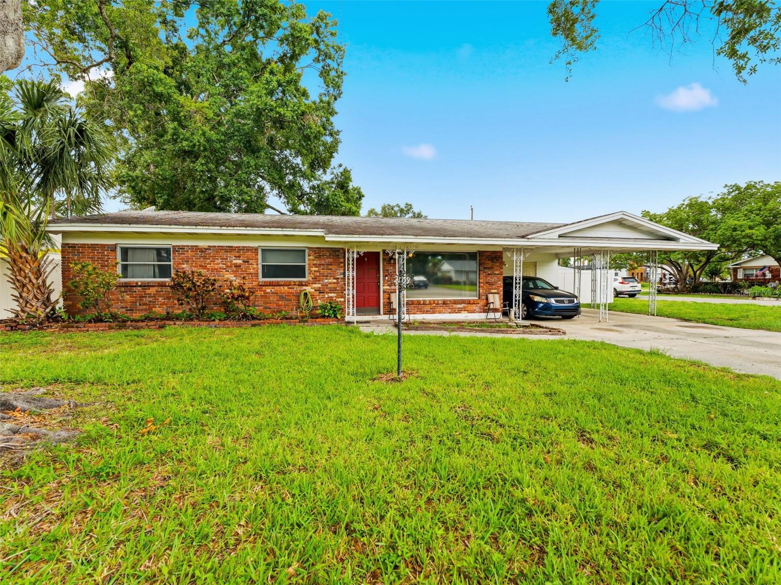 2109 W ERNA DR