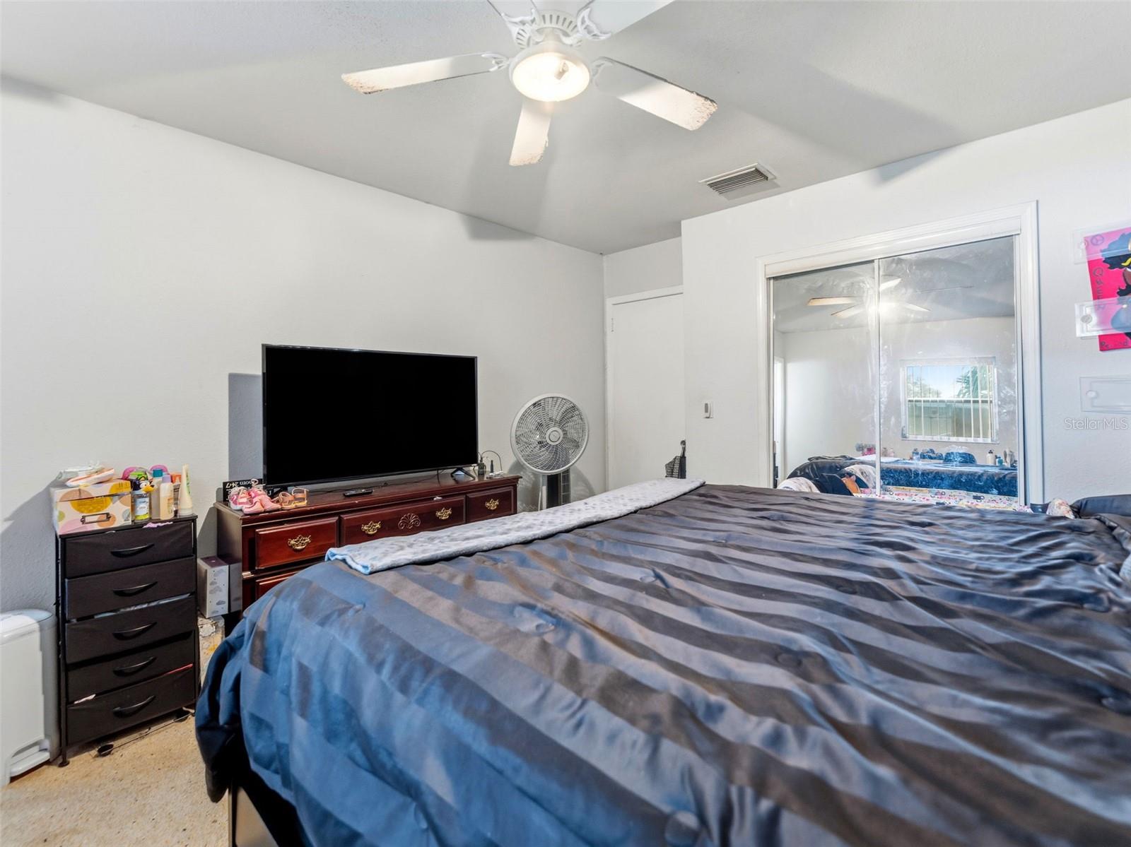2109 W ERNA DR