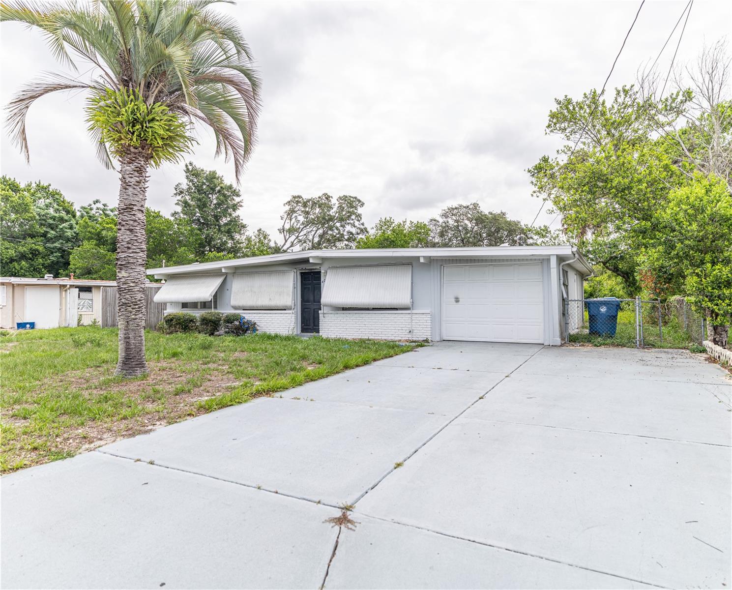 4050 ARROWHEAD AVE