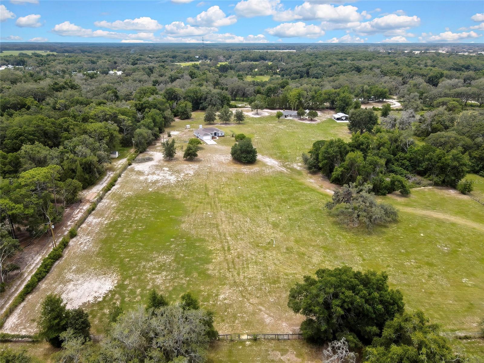 20136 TWIN OAKS RD