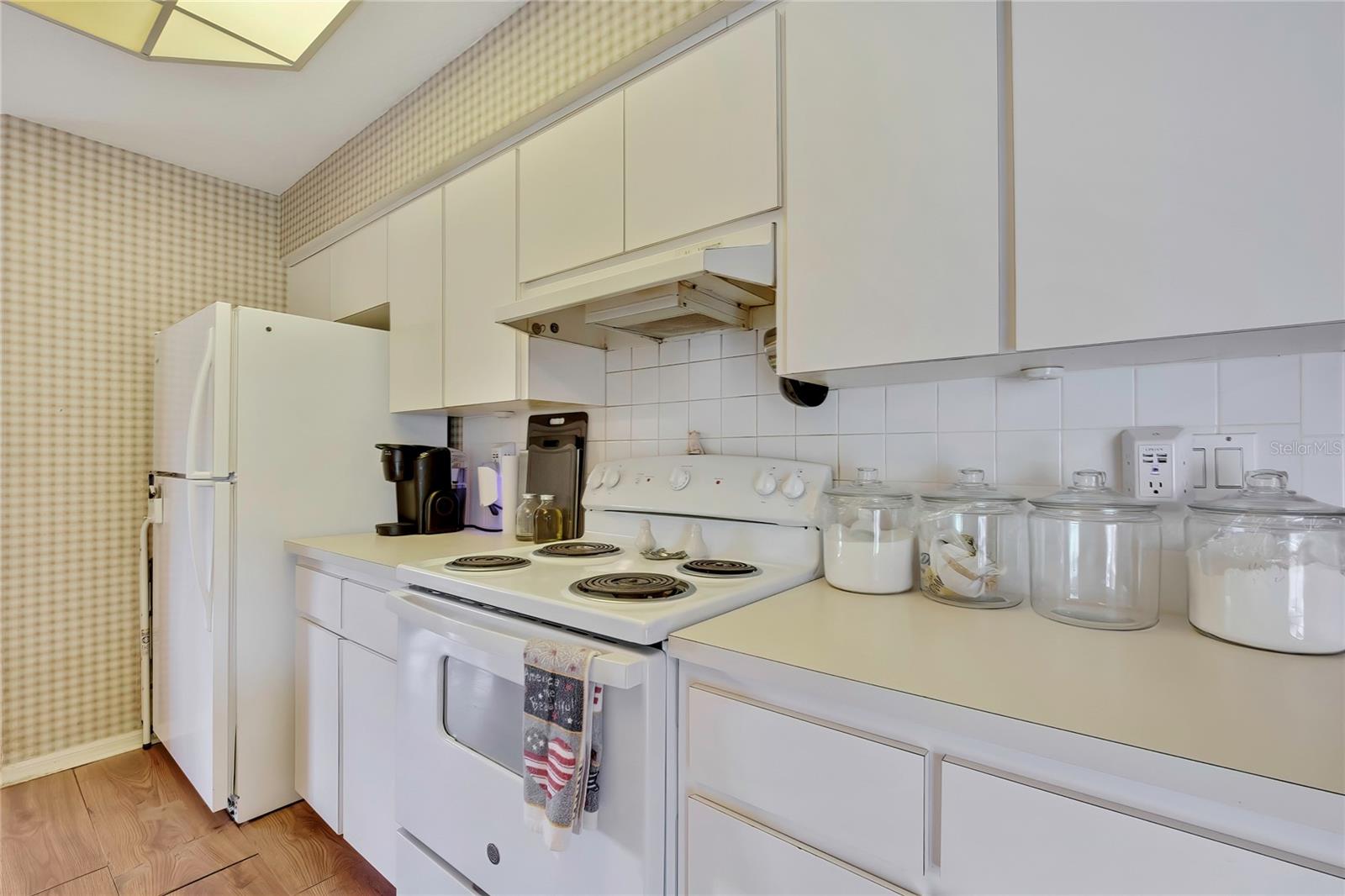 20136 TWIN OAKS RD