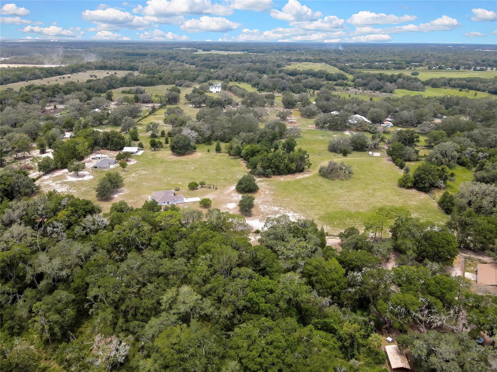 20136 TWIN OAKS RD