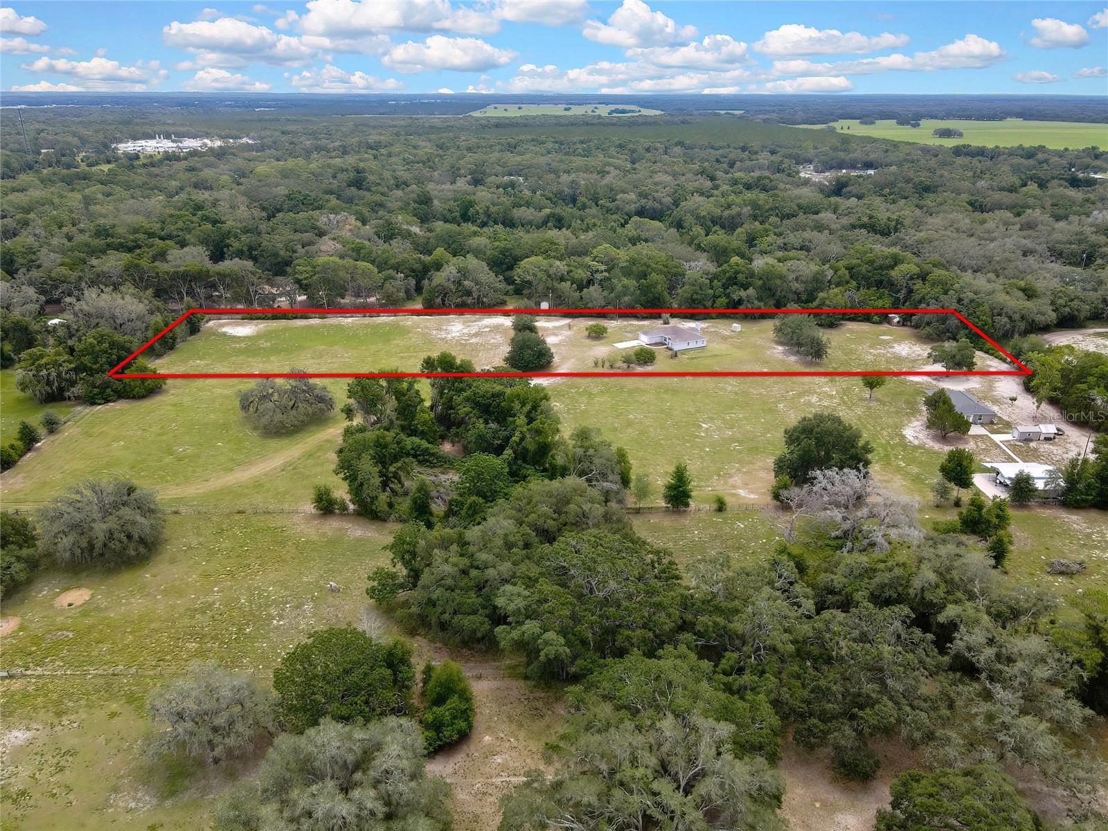 20136 TWIN OAKS RD