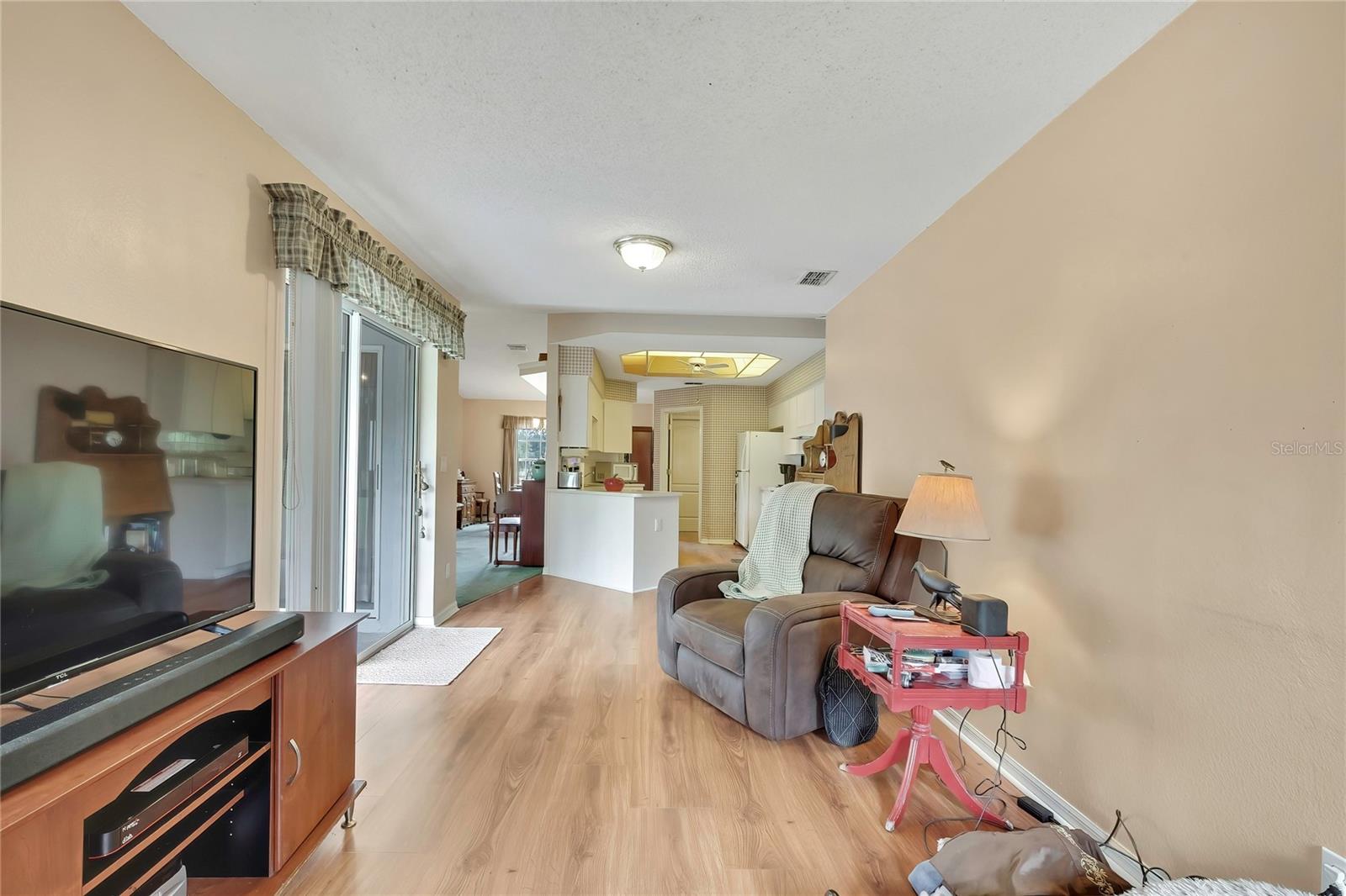 20136 TWIN OAKS RD