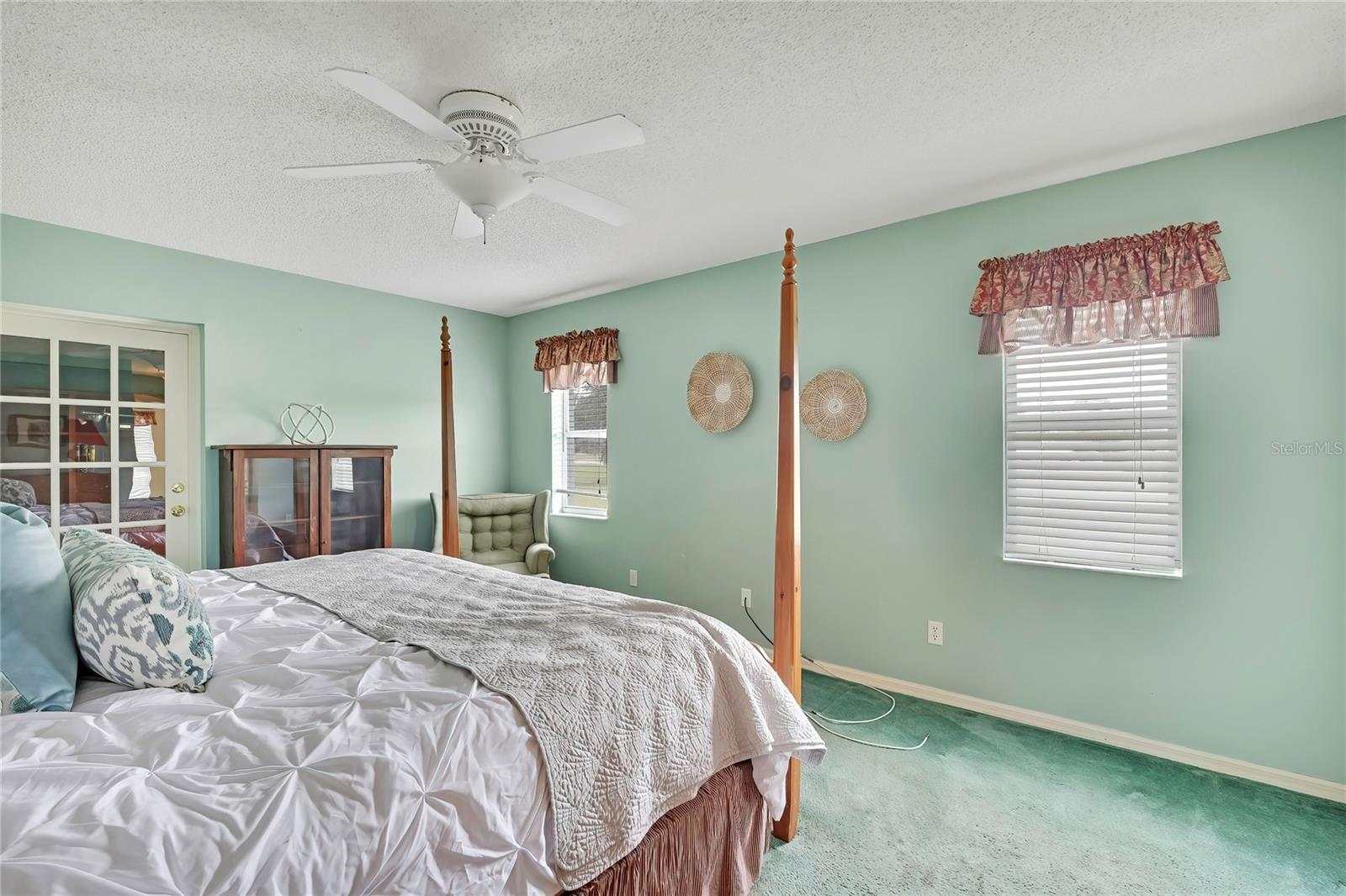 20136 TWIN OAKS RD