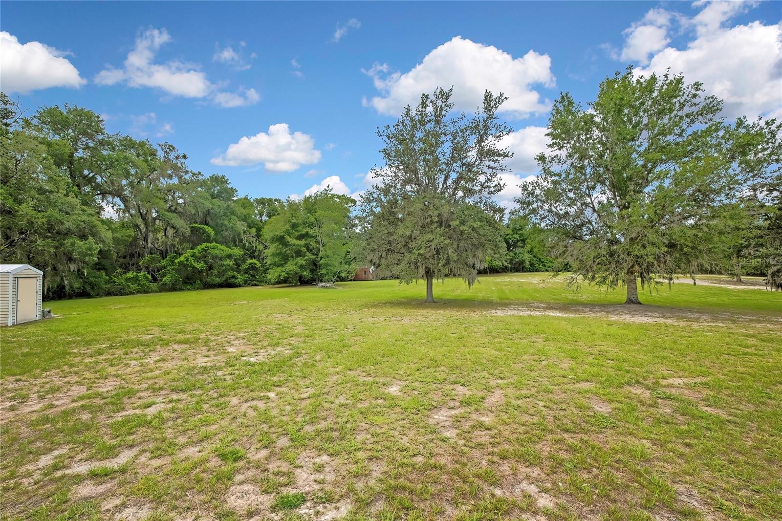 20136 TWIN OAKS RD