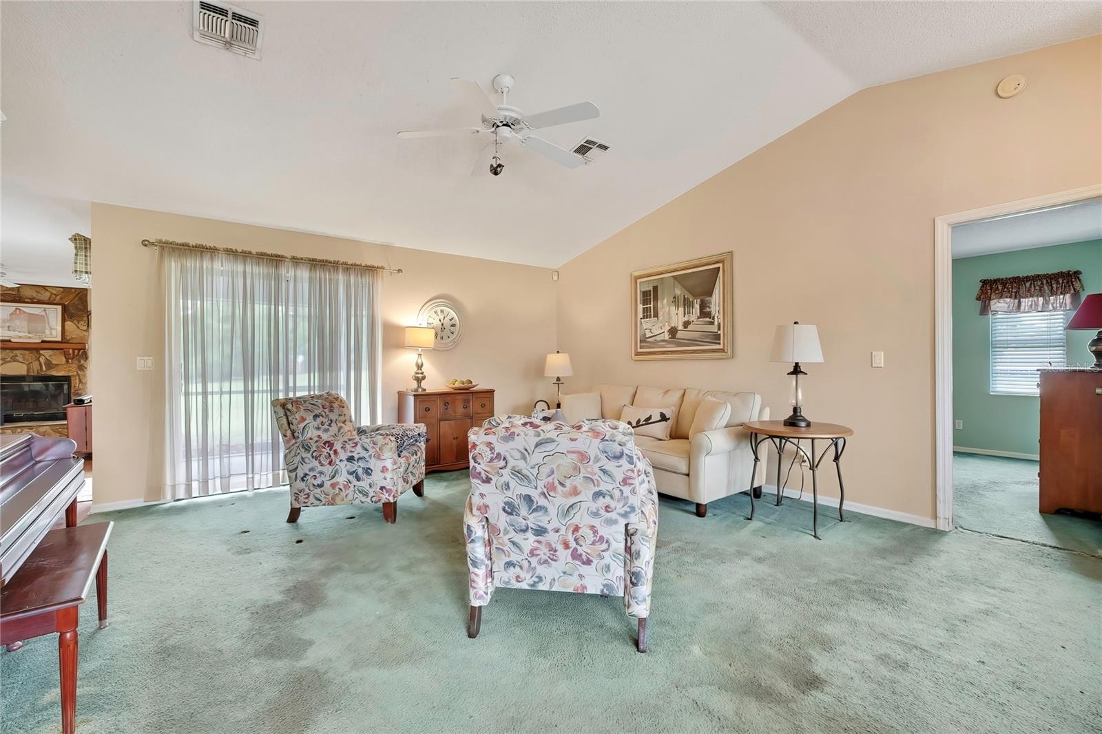 20136 TWIN OAKS RD